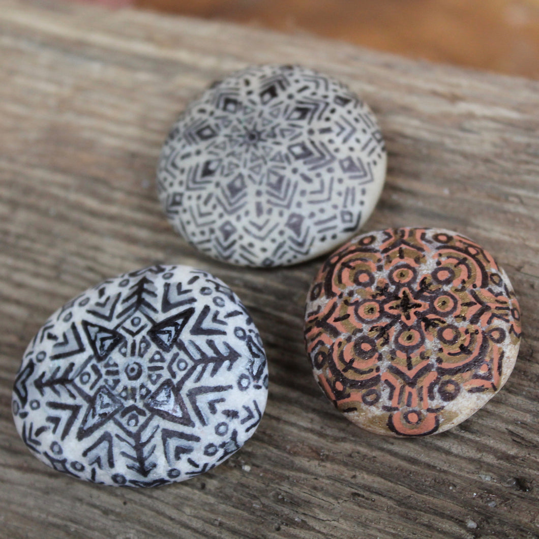 3 Manadala hand-painted paperweight rocks
