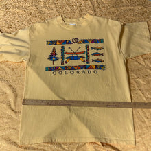 Vintage Colorado shirt with Camping motifs
